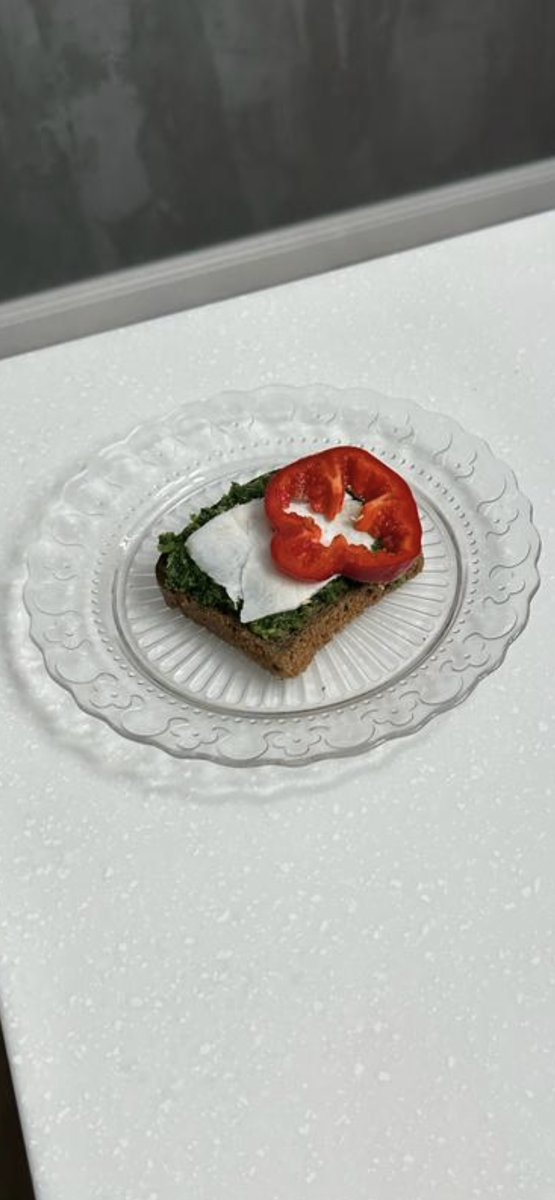 Фото автора. Пусть ваш бутерброд всегда падает салом вверх 🤗🥰❤️