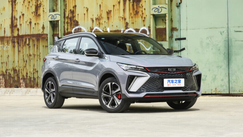 Список китайских новинок в 2024 году
Geely Coolray (глубокий рестайлинг)
Дата выхода в России: кроссовер уже появился в продаже у российских дилеров
