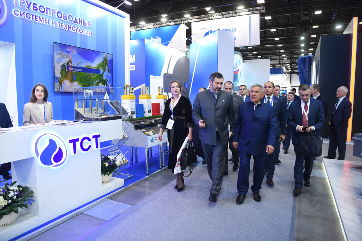 Рустам Минниханов сегодня принял участие в работе XII Петербургского международного газового форума. Фото: rais.tatarstan.ru