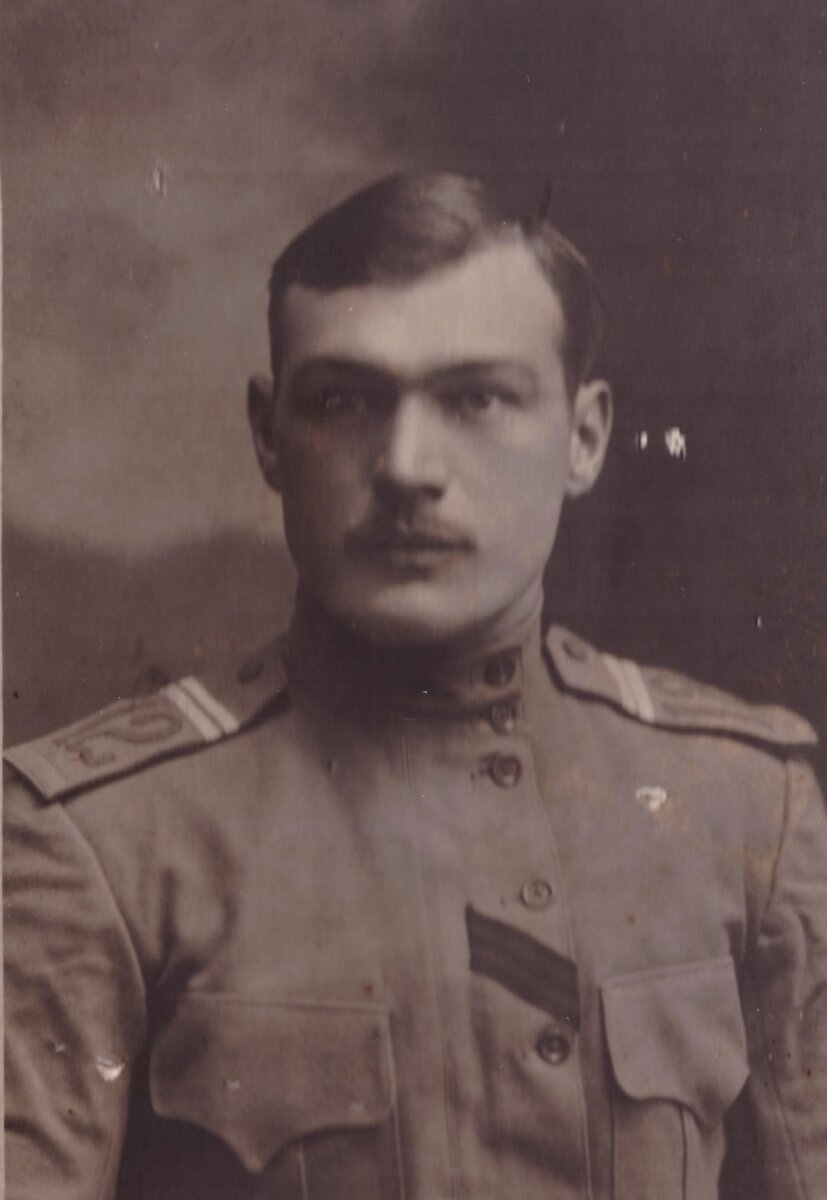 Александр Григорьевич Дежин на фронте в годы Первой мировой войны.