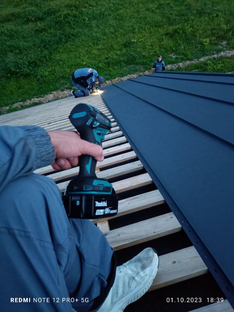 Преобразование мнений и крыши: история кровли кликфальц на доме в стиле ...