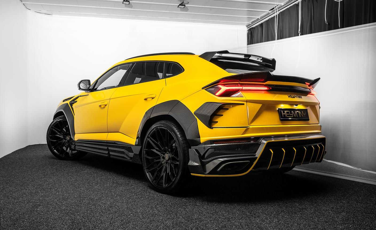  Lamborghini Urus является одним из самых ожидаемых и обсуждаемых суперкаров современности.
