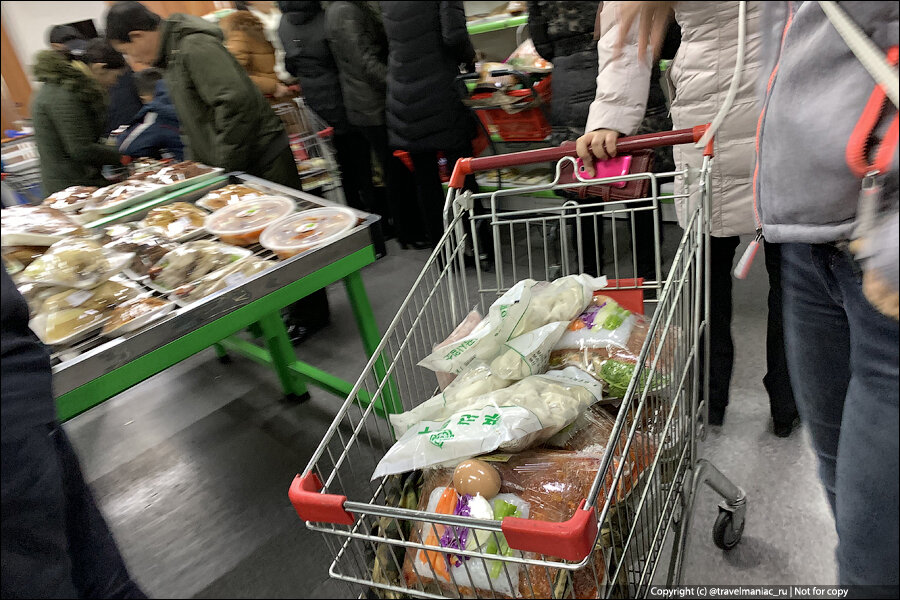 Сходил за продуктами в знаменитый показушный супермаркет в Пхеньяне