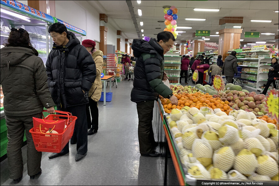 Сходил за продуктами в знаменитый показушный супермаркет в Пхеньяне