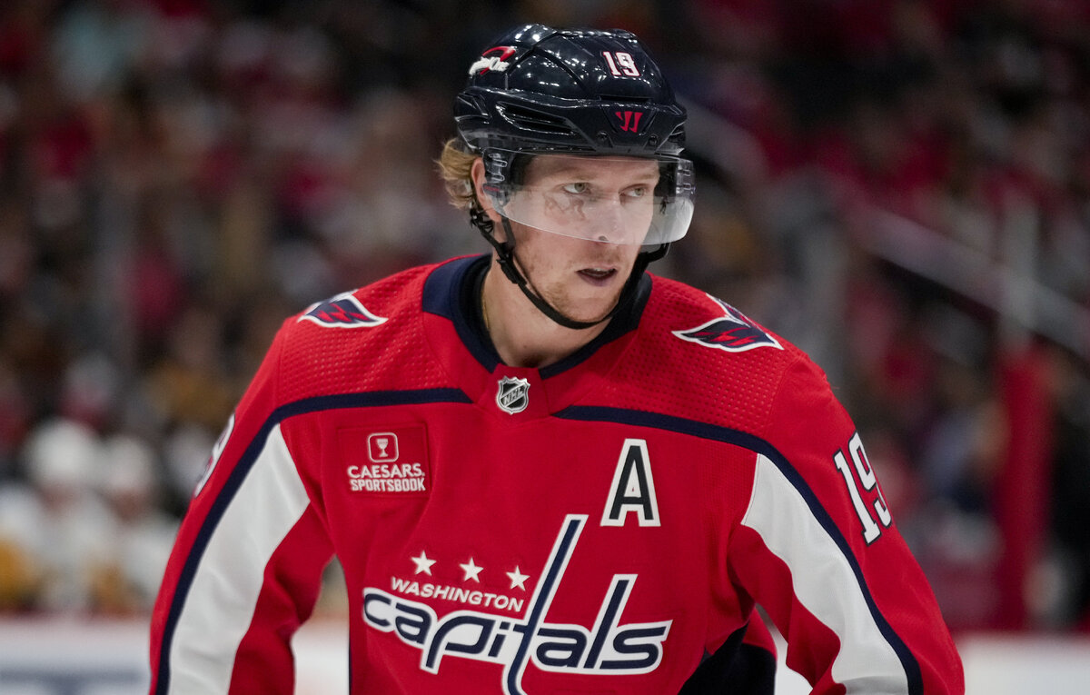    Хоккеист Никлас Бэкстрём  Andrew Harnik/AP