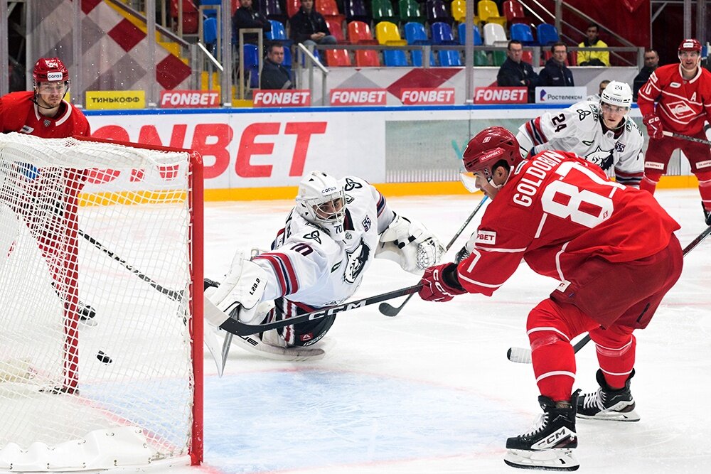    Лучший бомбардир и снайпер лиги Николай Голдобин - олицетворение атакующей мощи "Спартака". / РИА Новости