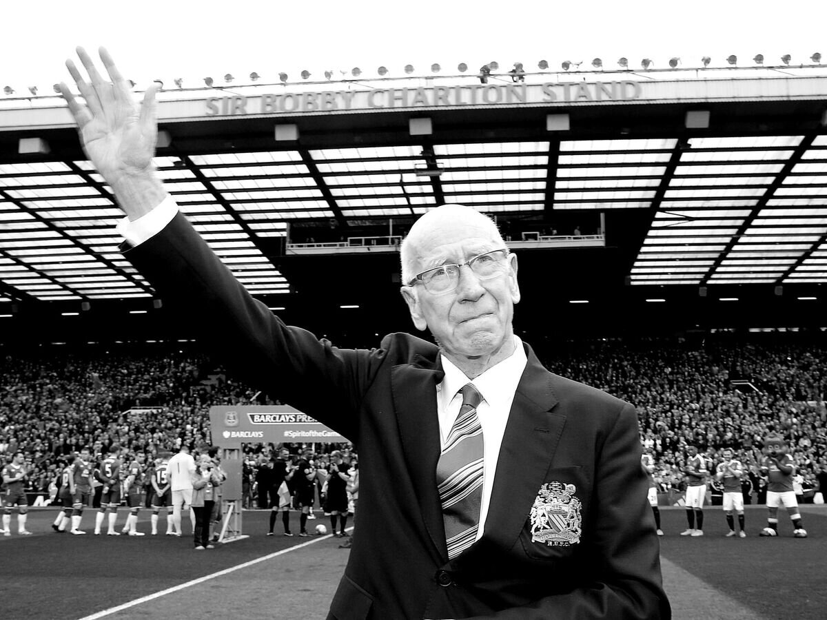    Бывший футболист "Манчестер Юнайтед" сэр Бобби Чарльтон© Фото : Пресс-служба "МЮ"