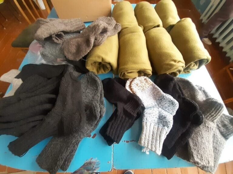    Жительницы Первомайского района шьют теплую одежду и вяжут носки для бойцов СВО Кристина Просвиркина