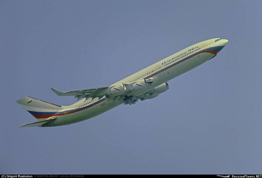 Ил-96-400 с PW-2037. Автор: Григорий Рябоконь