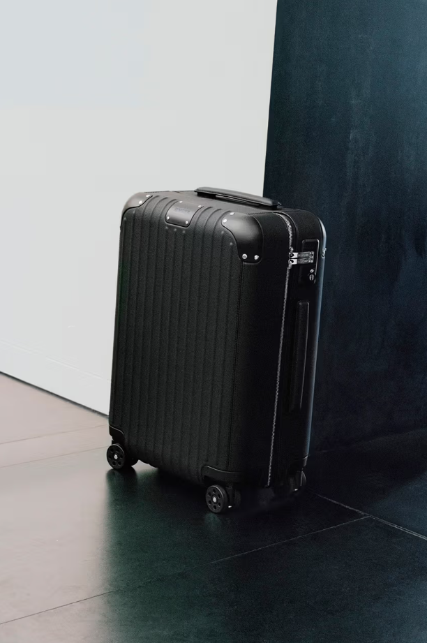 Бренд Rimowa выпустил коллекцию кожаных чемоданов Distinct | Buro247.ru ...
