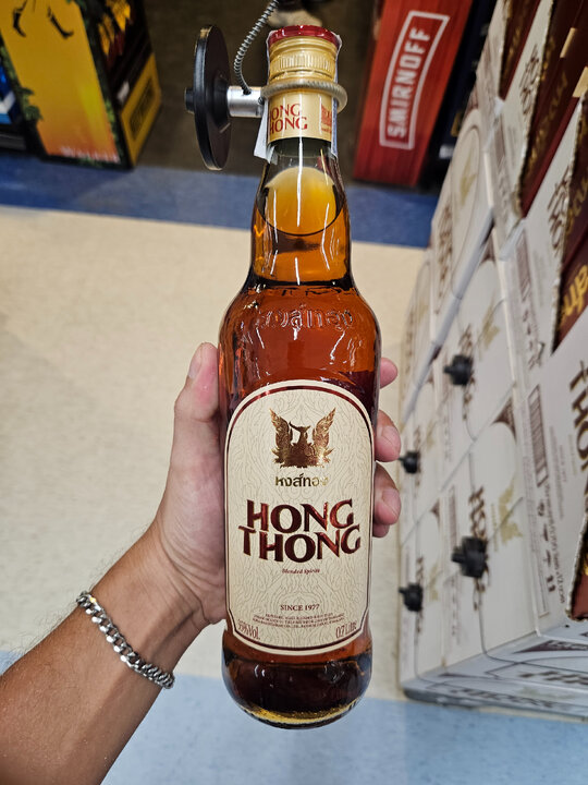 Хонг тонг тайский виски. Виски таиланд hong thong. Hong thong ром. Тайский hong thong. Тайский hong thong.