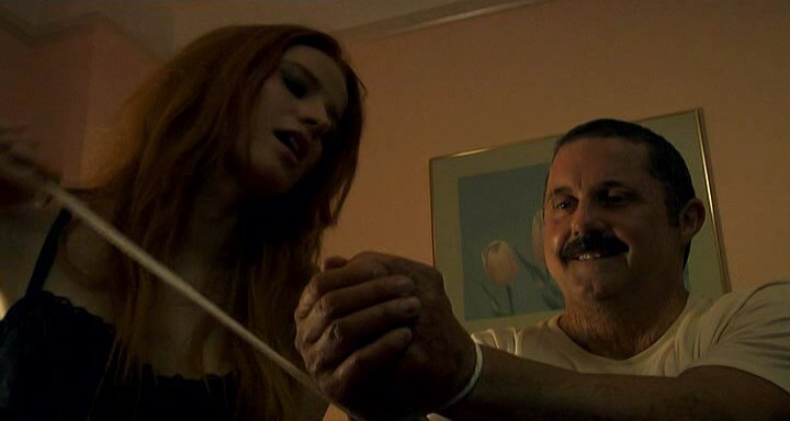 Основу собственных перверсий Рейдер излагает первой встречной. Что явно говорит о желании поделиться с кем-либо особо сокровенными мыслями. 