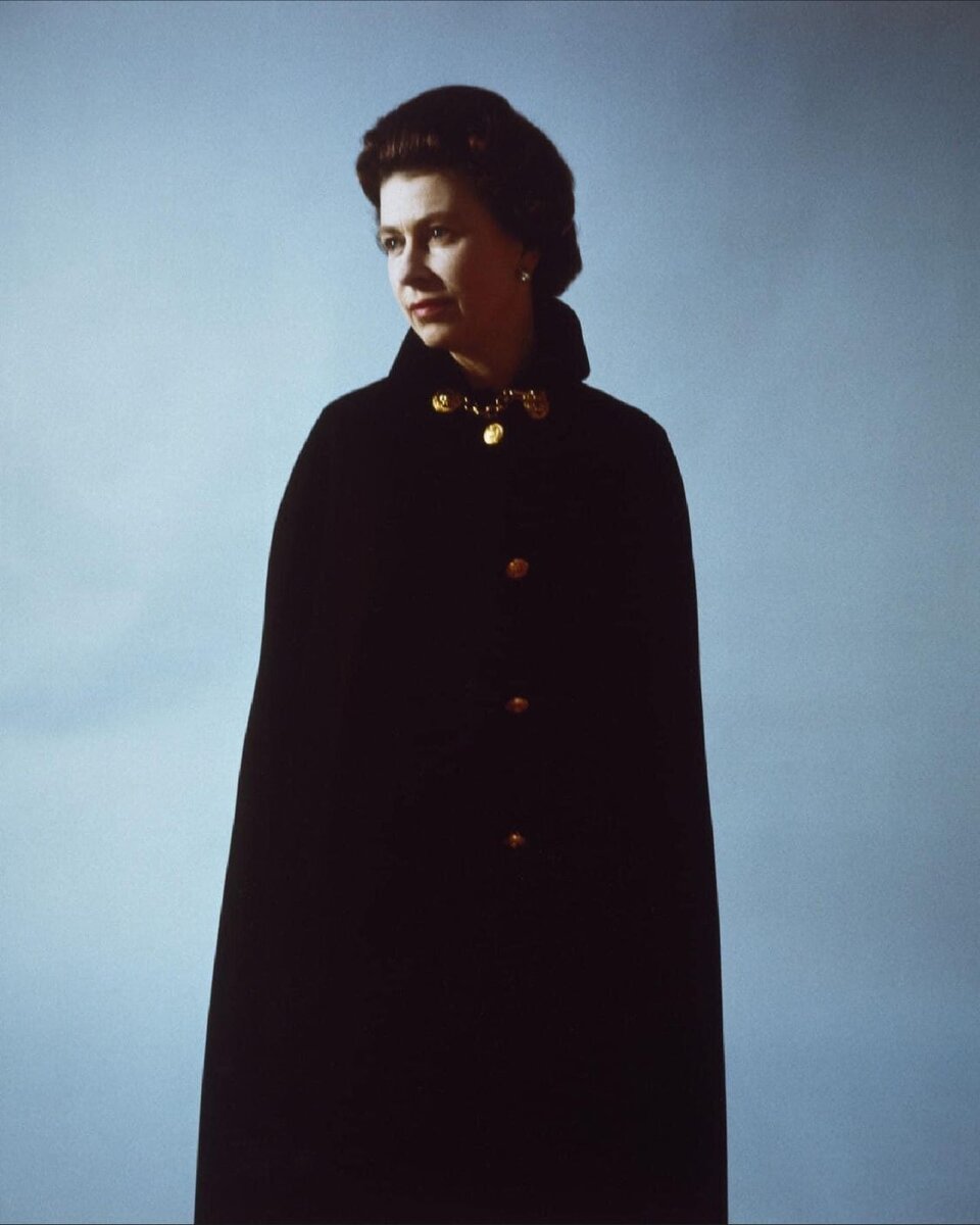 Сесил Битон – «Королева Елизавета II в Букингемском Дворце»