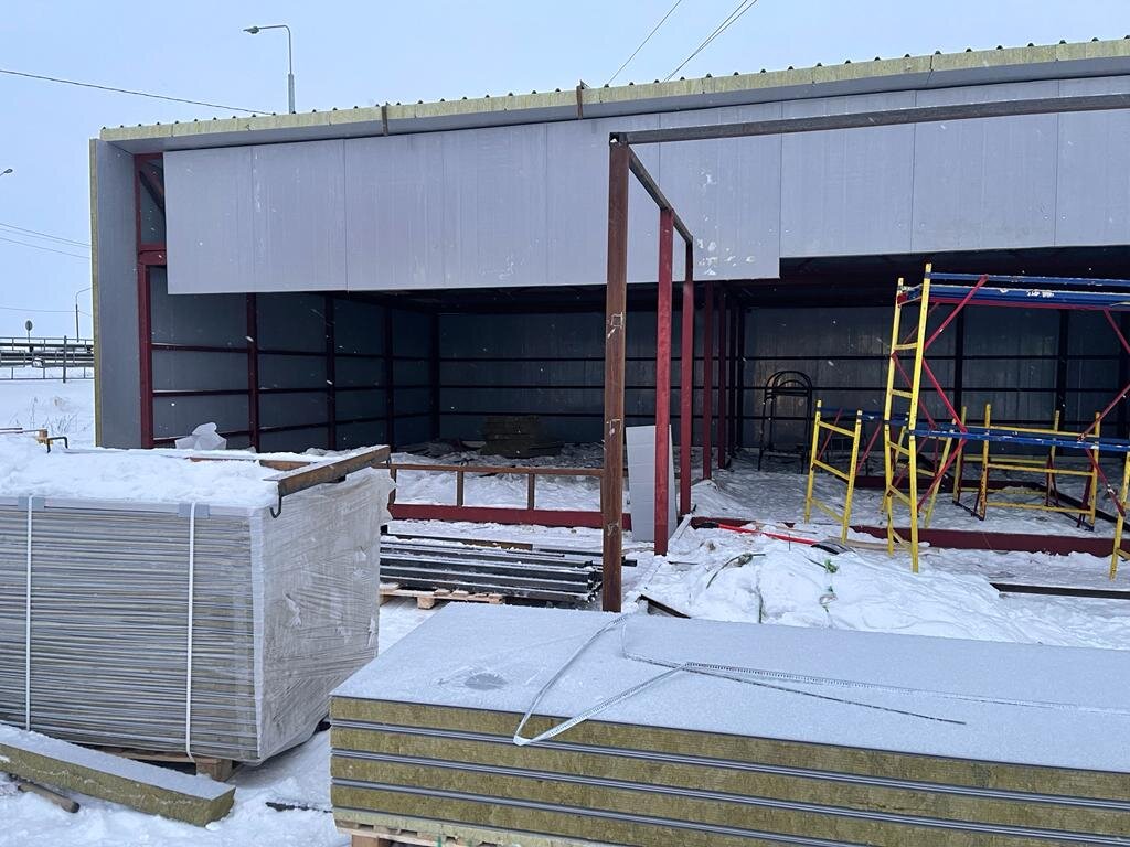 Смонтировать панели для небольшого склада можно за 1 неделю.