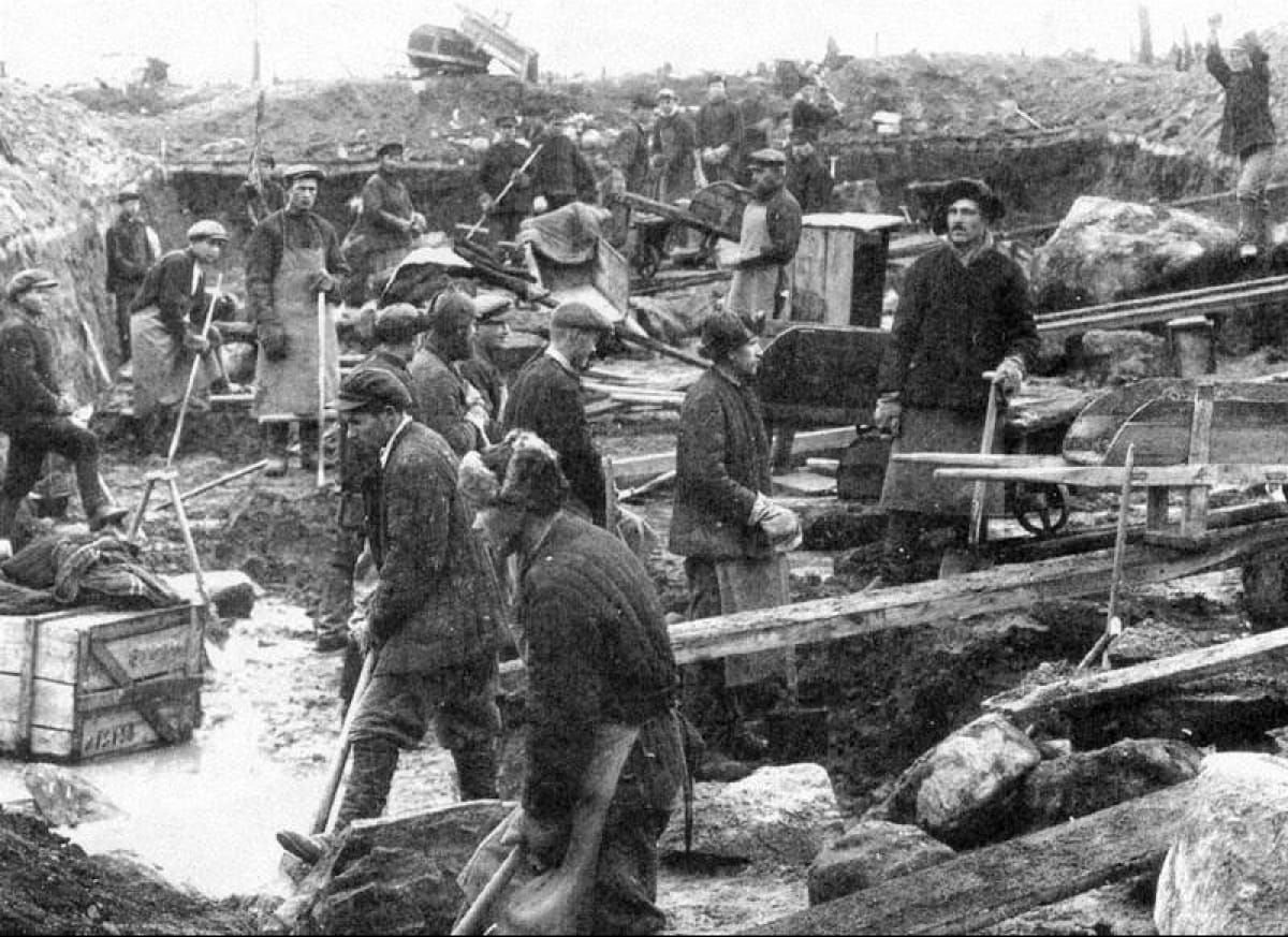 Использование труда заключённых. Беломорско-балтийский канал труд гулаг. Гулаг в ссср в 1930-е годы. Беломоро-балтийский исправительно-трудовой лагерь (белбалтлаг). Гулаг история советских лагерей.