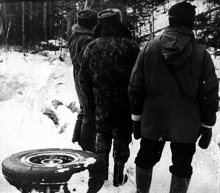 Катастрофа а-310 междуреченск. Авиакатастрофа южно-сахалинск - хабаровск. 1995 авиакатастрофа южно-сахалинск хабаровск. 7 декабря 1995. Авиакатастрофа шпицберген 1996.