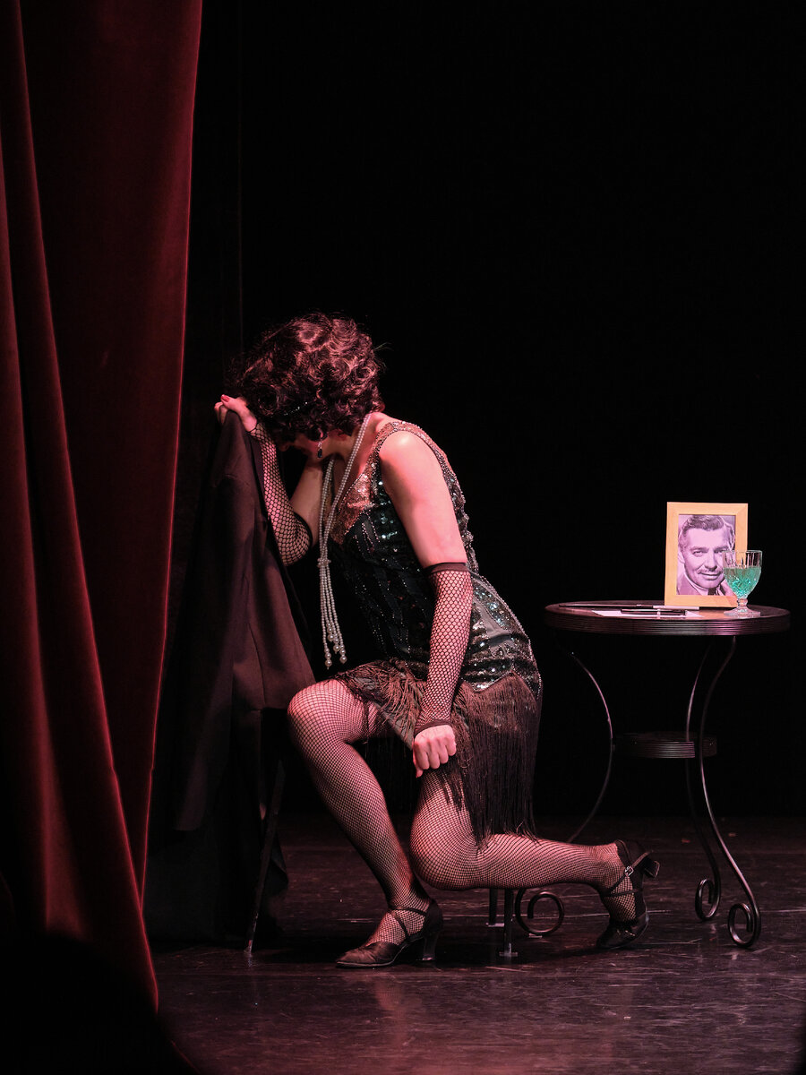 Миниатюра «Фея абсента» в исполнении Qvarta Roma. Хореография Елены Морены. Сцена «Экспромт» Детского музыкального театра юного актёра. 15 октября 2023 г.