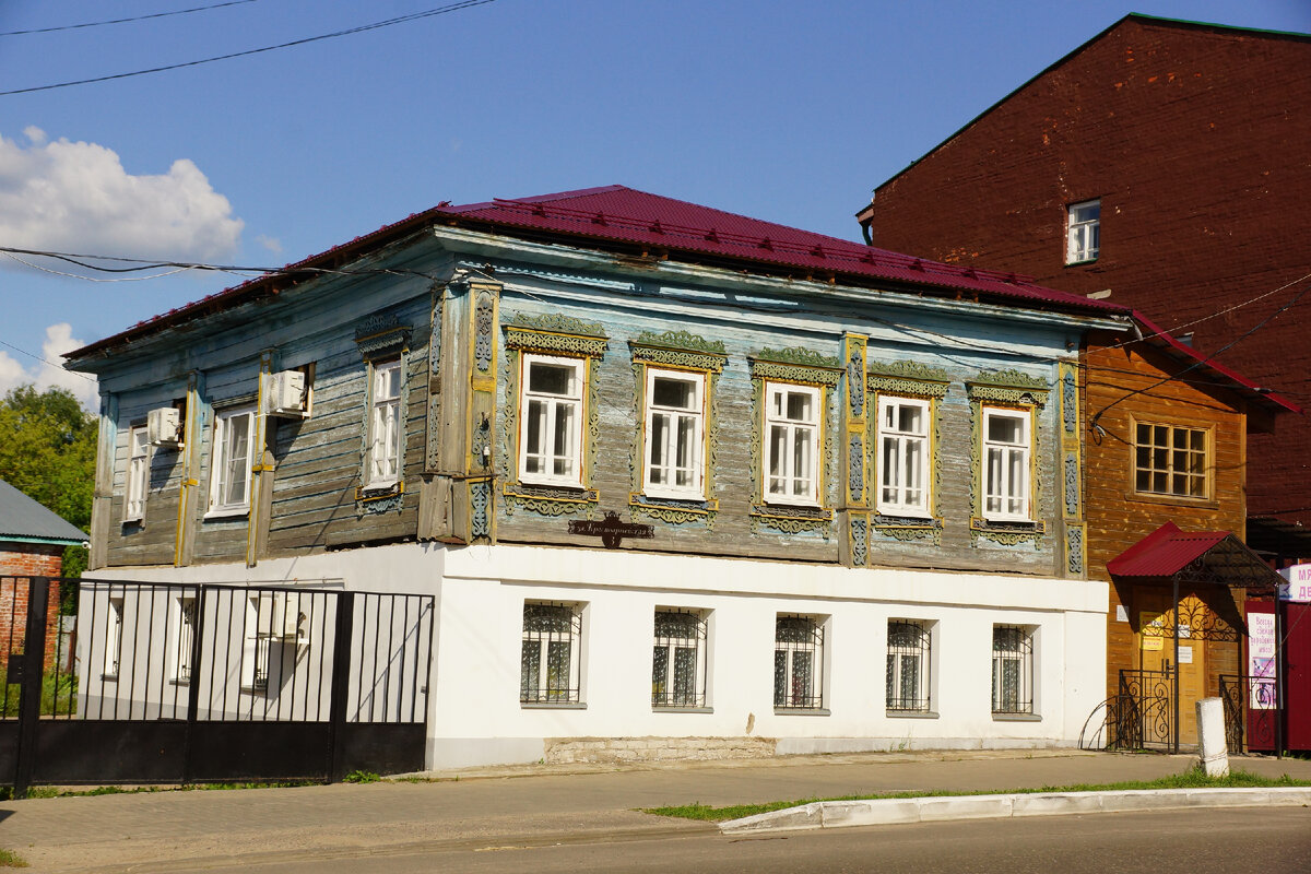 Дом жилой, построен во второй половине 19 века. Здесь размещался рабоче-крестьянский клуб