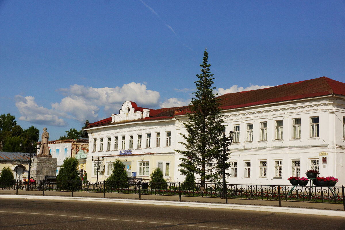 Площадь Свободы, Нерехта