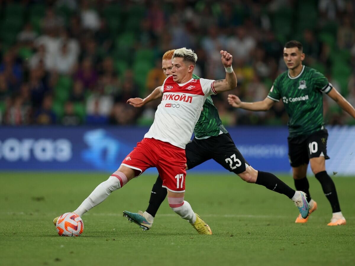    Полузащитник "Спартака" Антон Зиньковский© РИА Новости / Виталий Тимкив