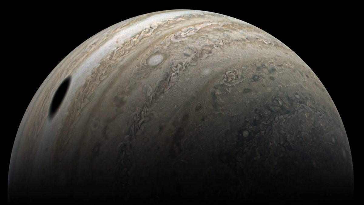    Спутник Юпитера - Ганимед. Фото: NASA Август Макаров