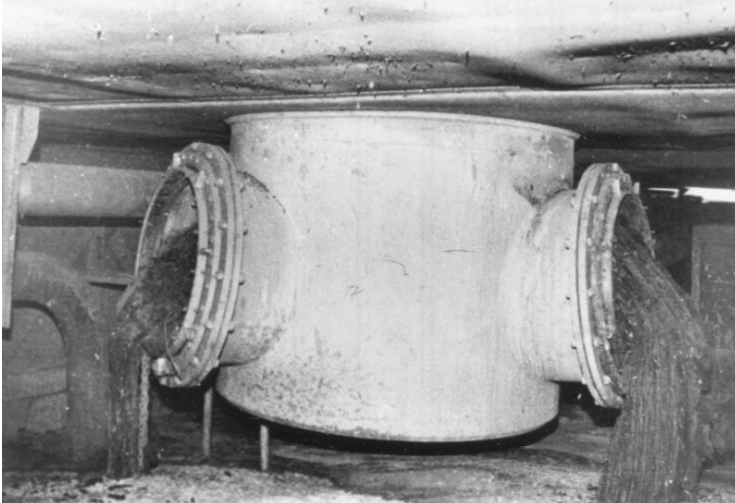 Кориум вытекает как лава из клапана системы парораспределения