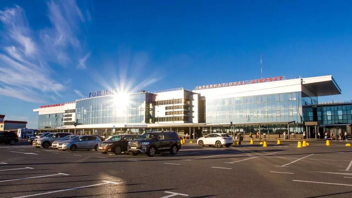     Тюменские власти поистратят 800 тысяч рублей на оказание услуг по обслуживанию пассажиров (официальных лиц и делегаций) в аэропорту «Рощино» в следующем году. Соответствующая закупка размещена на портале Госзакупки.