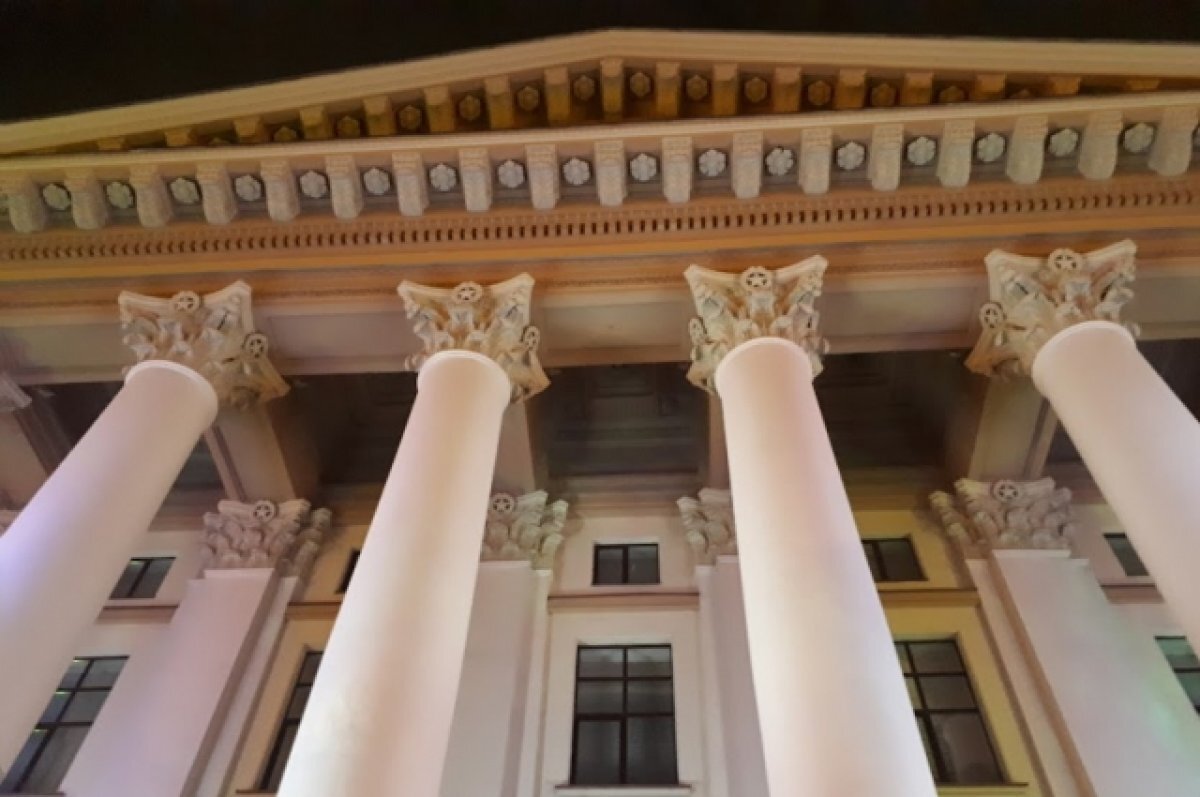    В Тюменской области губернатор представил проект бюджета на три года