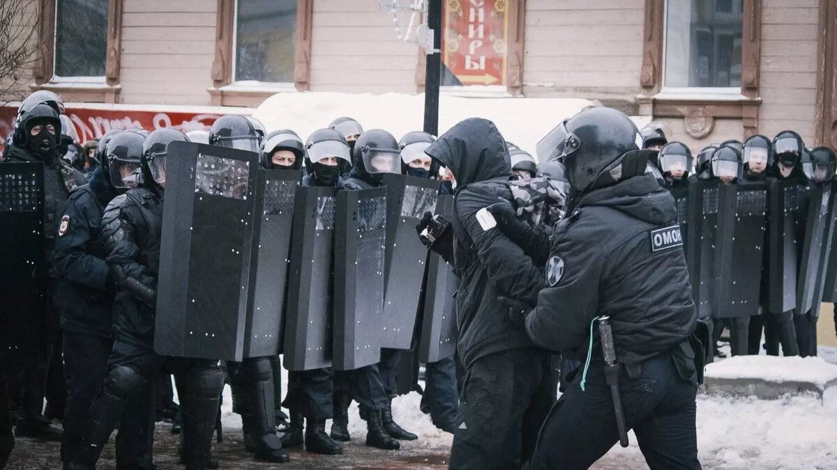 Беспорядки в аэропорту махачкала. Митинг 31 января Нижний Новгород. Митинг в Нижнем Новгороде. Митинги в Нижнем Новгороде сейчас. Митинги Нижний Новгород 2022.