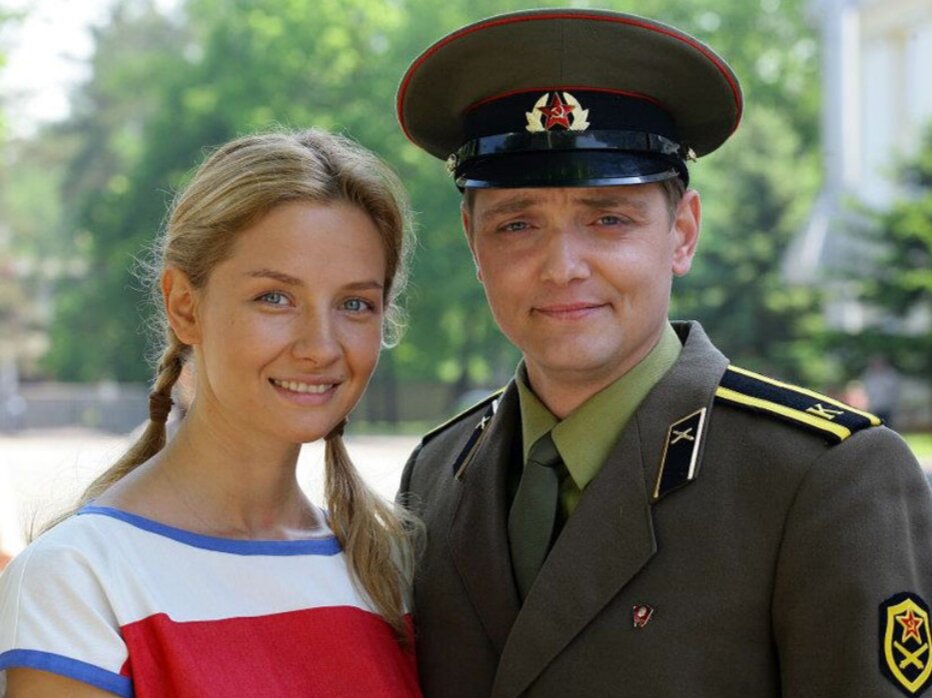 Друг семьи истории. Ян броберг. Семья и друзья. Ольга сухарева 2022. Друг семьи фильм италия.