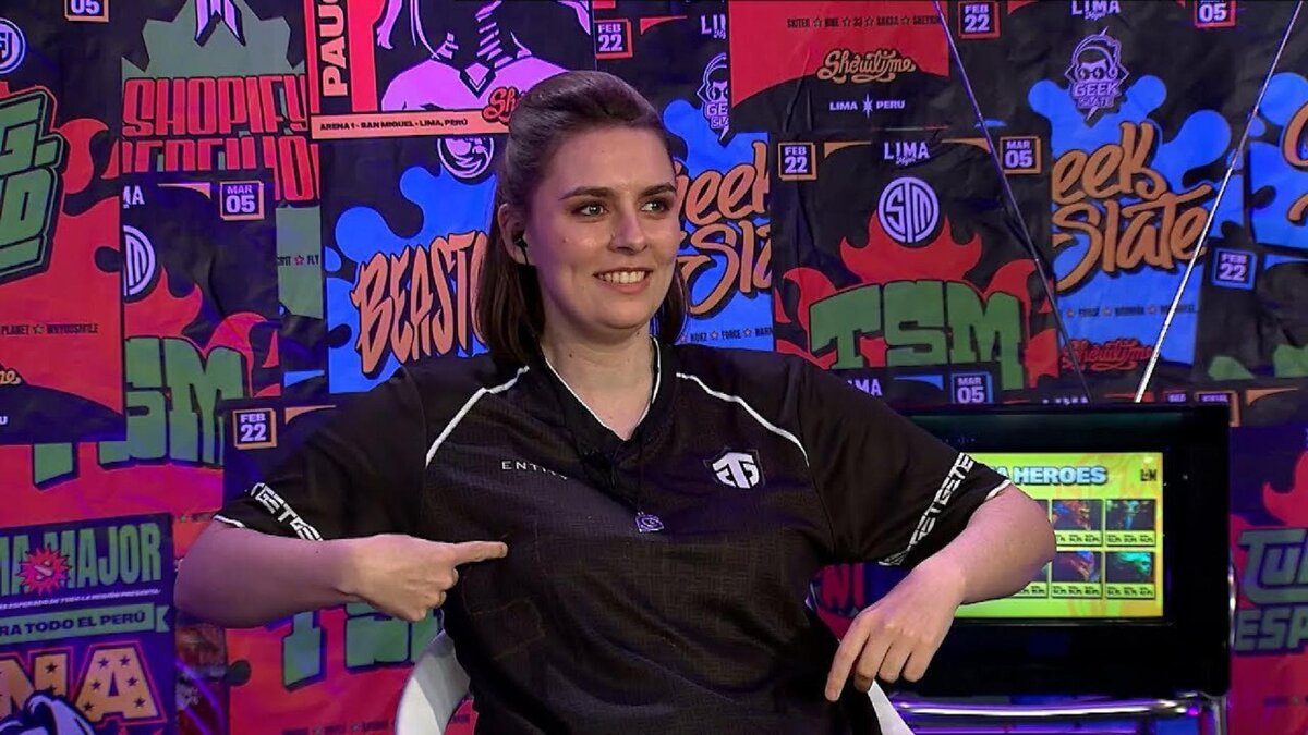     Александра Sheepsticked Робертс