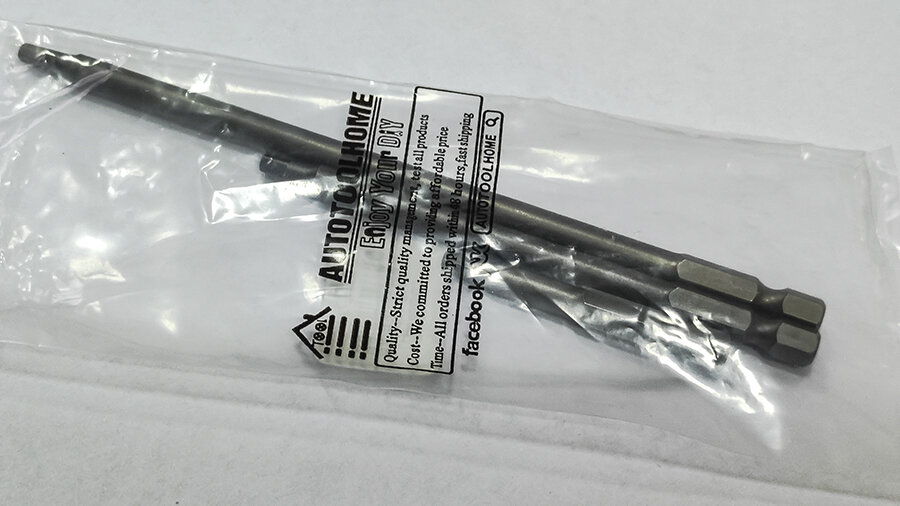 Набор из трех бит S02 разной длины из магазина на Алиэкспресс. (Источник: фото автора)