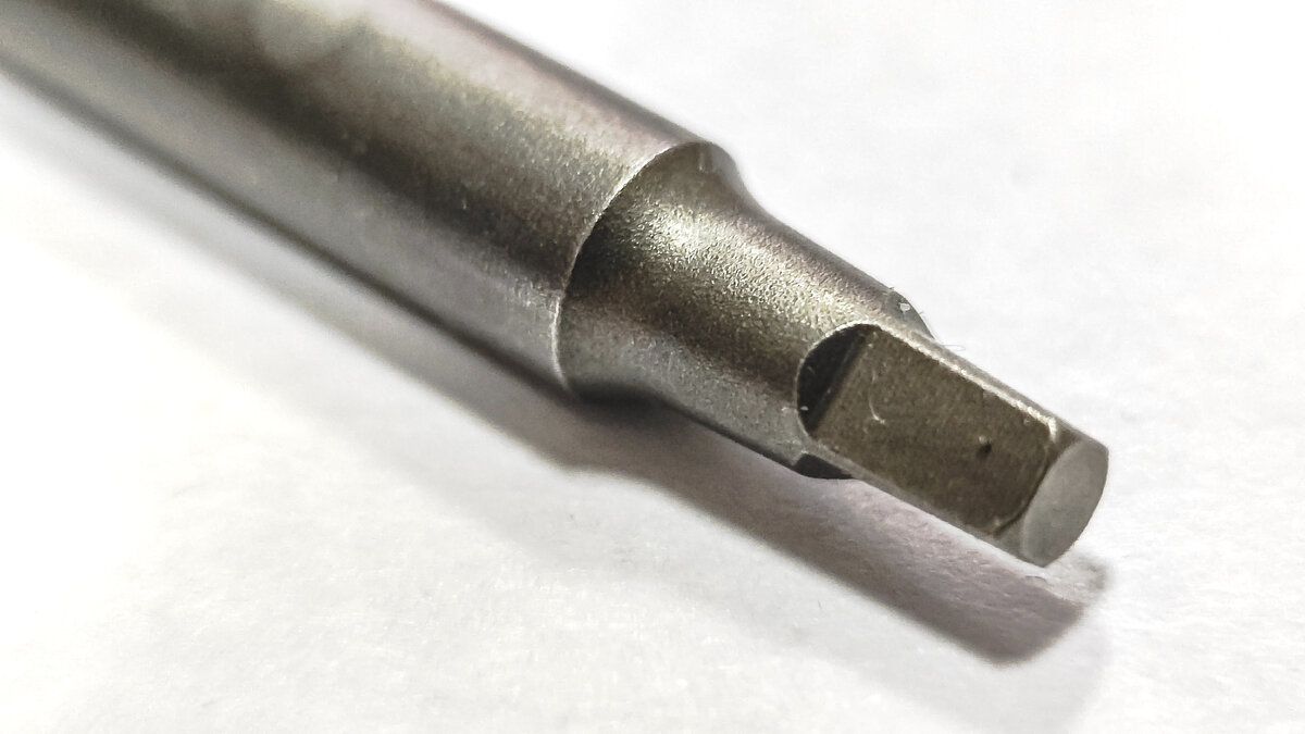 Квадрат S02, наконечник биты. (Источник: фото автора)