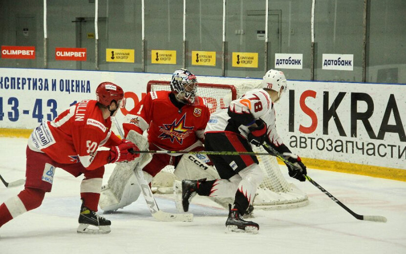    Хоккейная «Ижсталь» потерпела пятое поражение подряд