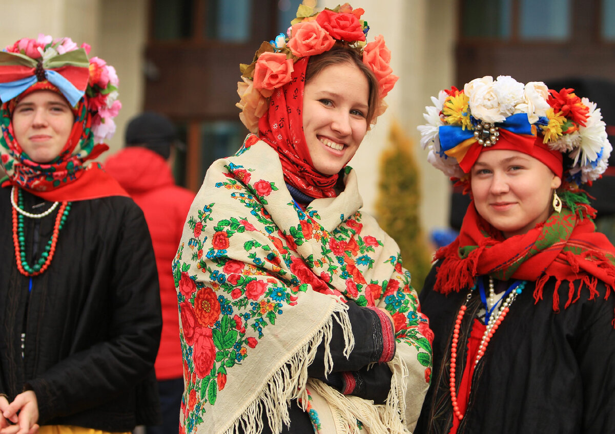 4 ноября фото. День народного единства народы. С днём единства народов. День народного единства фотосессия. 4 Ноября праздник.