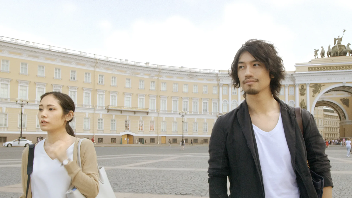 Кадр из фильма «В плену у Сакуры» наше время японские журналисты в Санкт-Петербурге