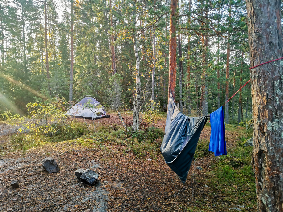 Пытаюсь просушить палатку