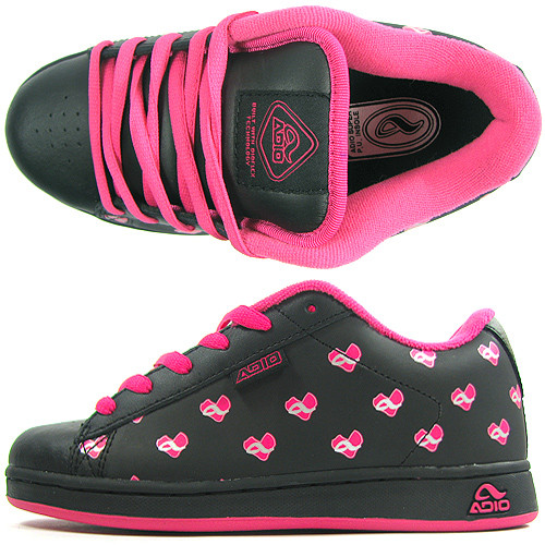 Эмо кроссы. Шузы 2007 эмо. Патрули 2007. Обувь патрули 2007 patrol. Патрули из 2007 скейтерские.