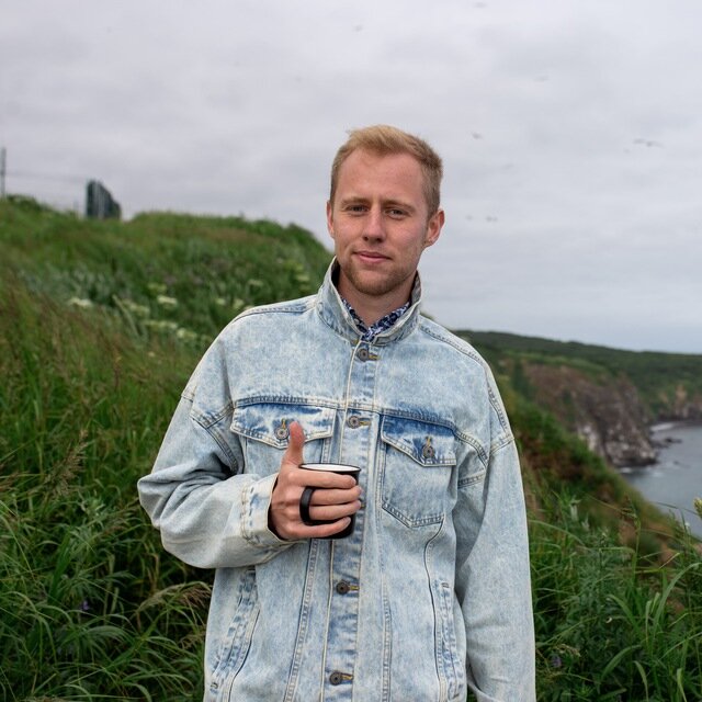 Георгий Медведев.