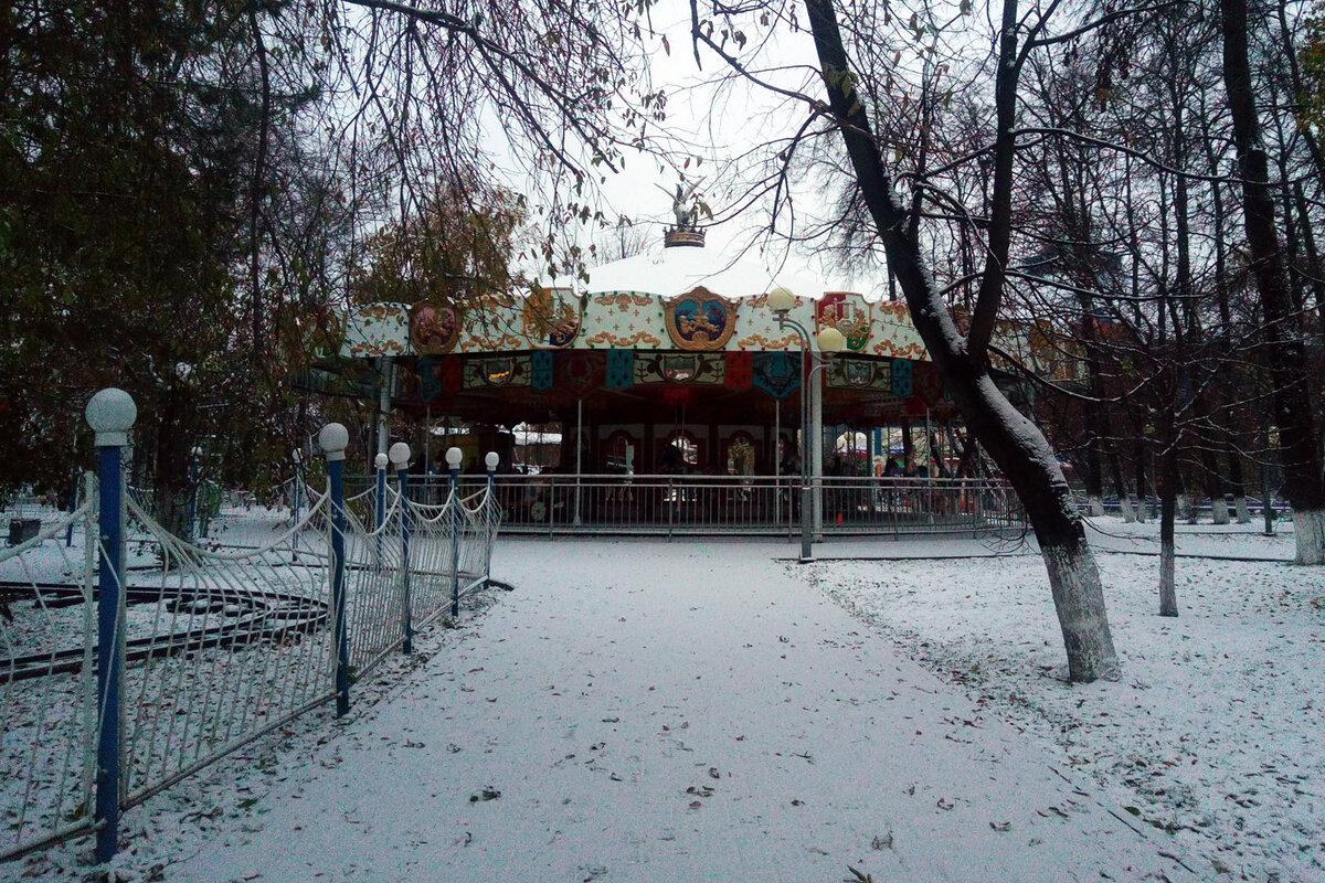 Новогодние фотосессии 2022 на улице. Куда сходить 1 января в тюмени. Куда сходить 1 января в тюмени. Визит тюмень. Куда сходить 1 января в тюмени.