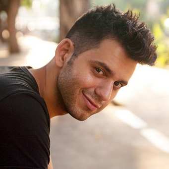 Это кто?? Это израильтянин, но и на палестинца  вполне тянет