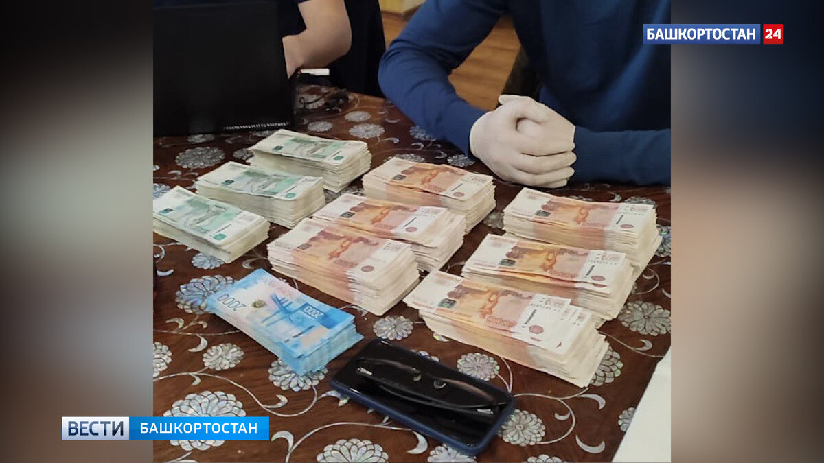    В Уфе задержали гендиректора АО "Башкиравтодор" - его обвиняют в мошенничестве в особо крупном размере