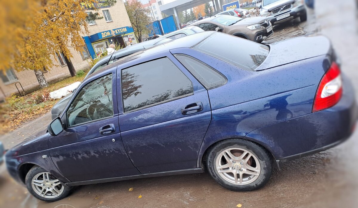 Судебный пристав-исполнитель вынес запрет регистрационных действий в отношении машины должника