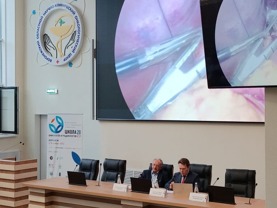    Операции в прямом эфире гораздо более эффективны для обмена опытом, чем простые учебные фильмы. Юрий КОЗЛОВ