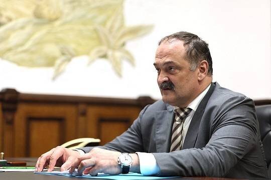    Глава Дагестана Сергей Меликов не понял, «зачем в турбине искать еврея»