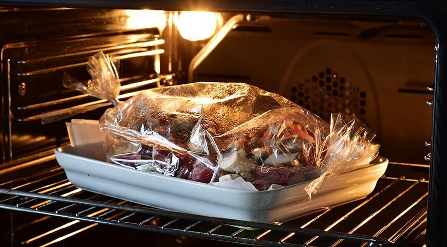 Свинина в рукаве в духовке - Пошаговый рецепт с фото. Вторые блюда. Блюда из мяса