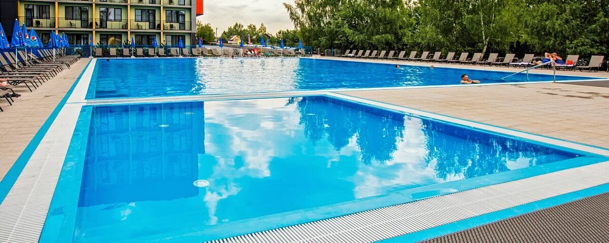 Если вы живёте поблизости, можно взять абонементы на посещение