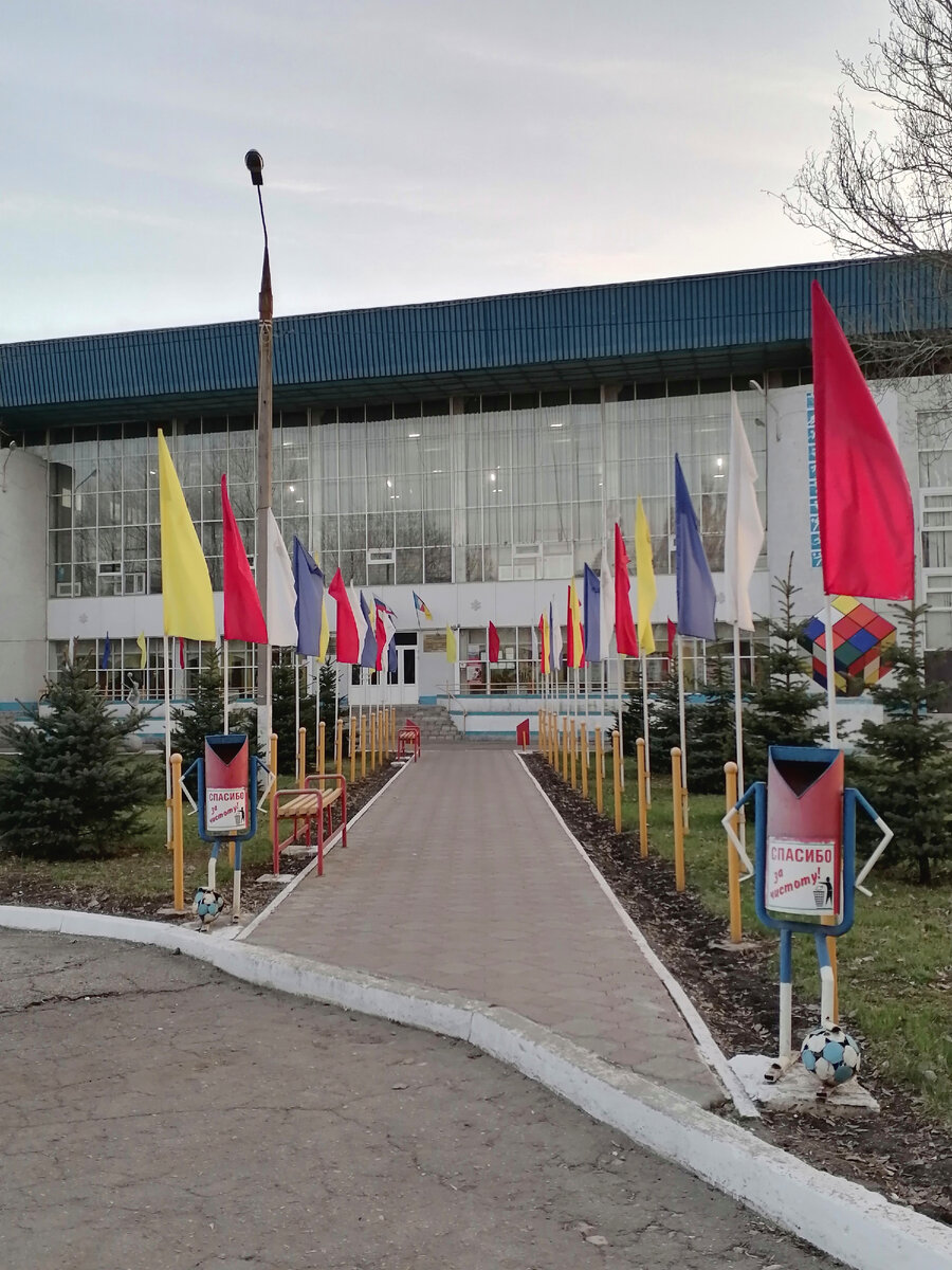 Футболисты признали поле городского стадиона самым комфортным в Энгельсе