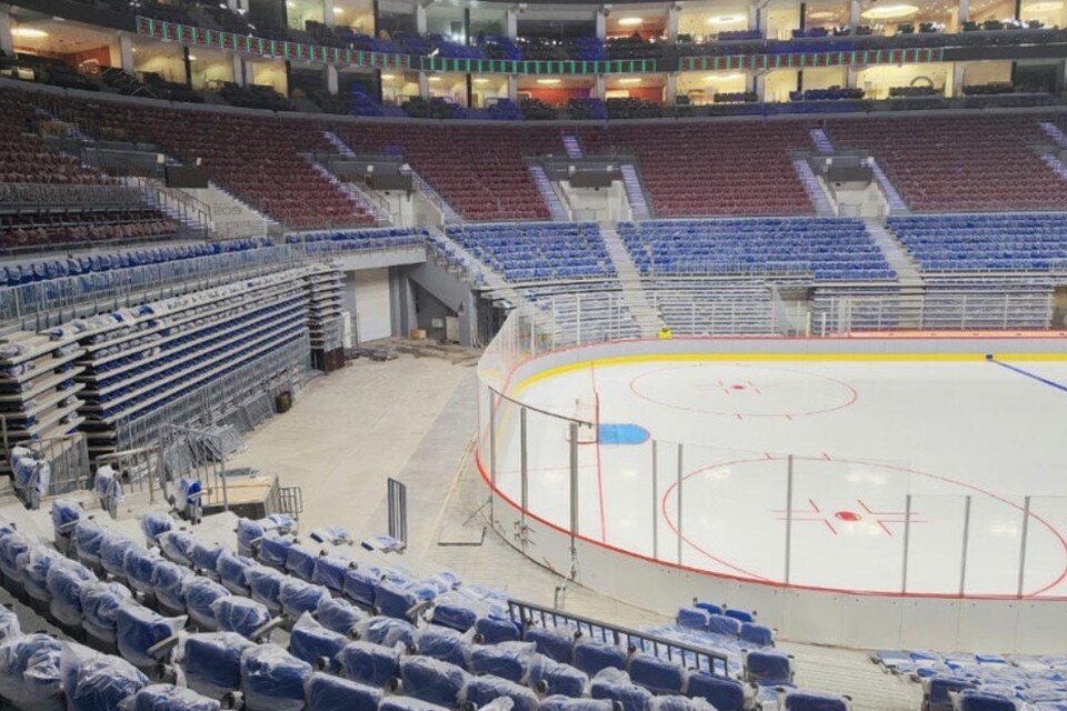    "СКА Арена" обгонит самый большой спортивный комплекс в мире «Белл-центр» и вместит в себя 21500 зрителей. Андрей ВДОВИН