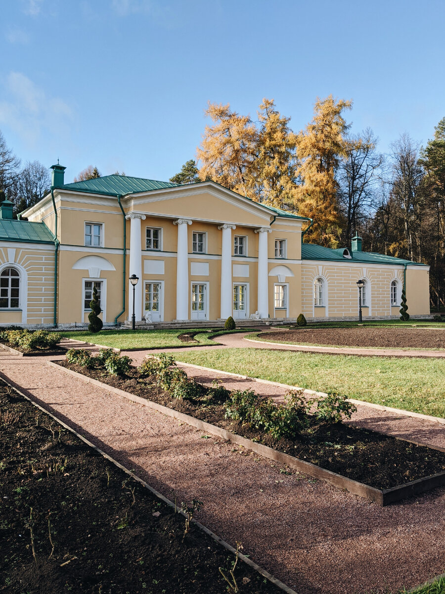 Малый Дворец Каприз